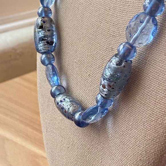Beautiful blue fused glass necklace with magnetic clasp - Picture 4 of 7